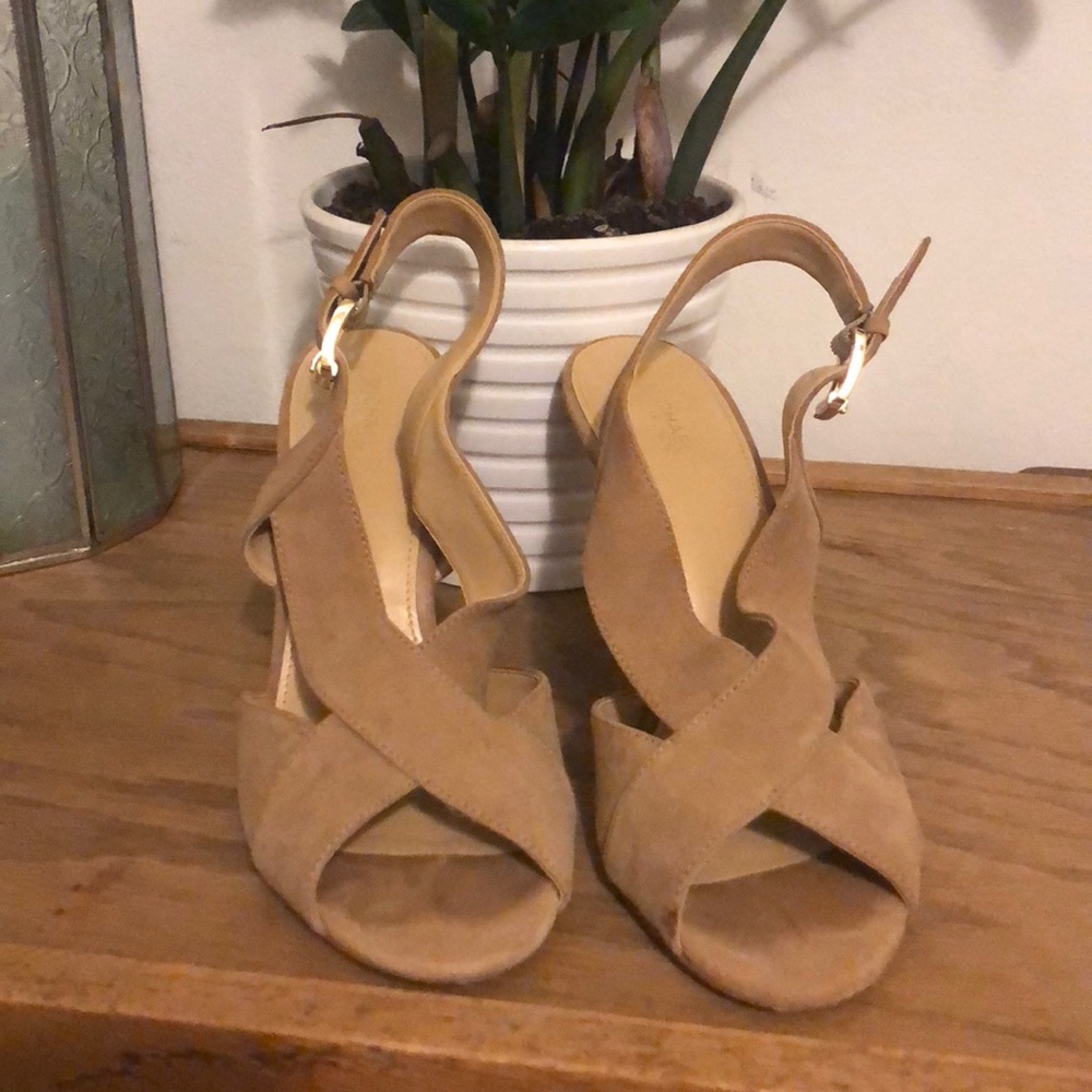 Michael Kors tan heels size 9